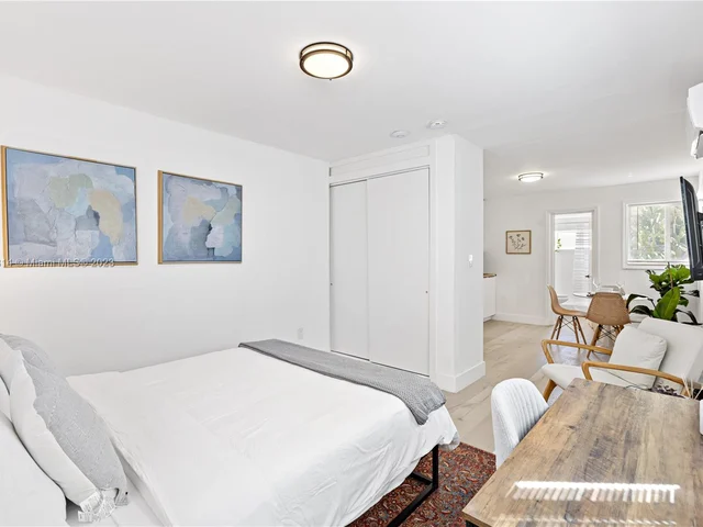 1304 NE 11th St # 2, Fort Lauderdale FL 33304