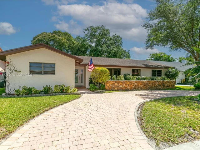 21341 NE 23rd Ave, Miami FL 33180
