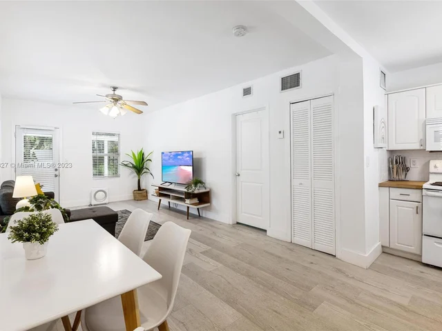 301 NE 17th Ave # 1, Fort Lauderdale FL 33301