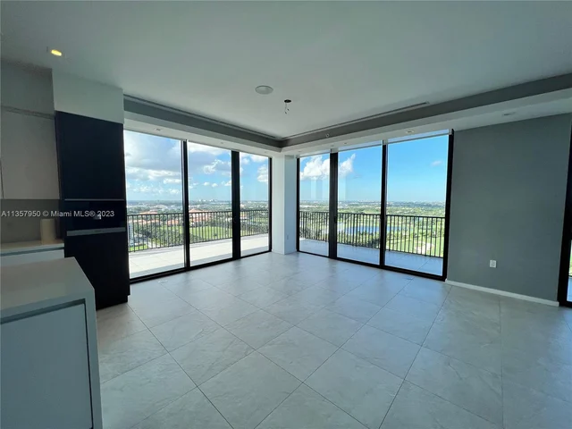 5300 Paseo Blvd # 2101, Doral FL 33166