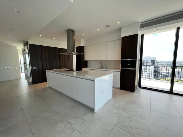 5300 Paseo Blvd # 2101, Doral FL 33166