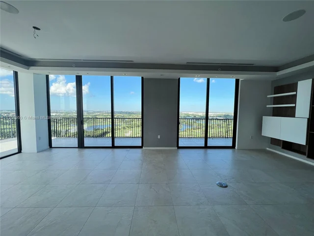 5300 Paseo Blvd # 2101, Doral FL 33166