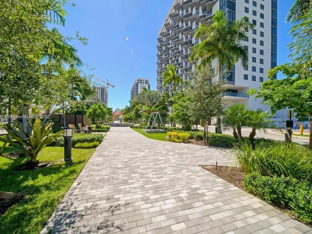 5300 Paseo Blvd # 2101, Doral FL 33166