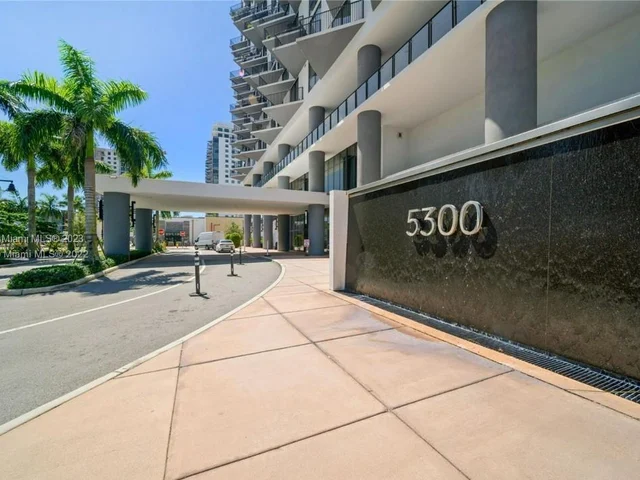 5300 Paseo Blvd # 2101, Doral FL 33166