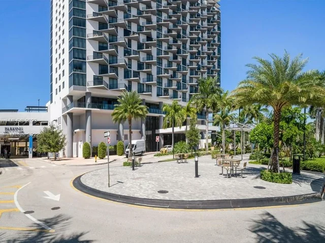 5300 Paseo Blvd # 2101, Doral FL 33166