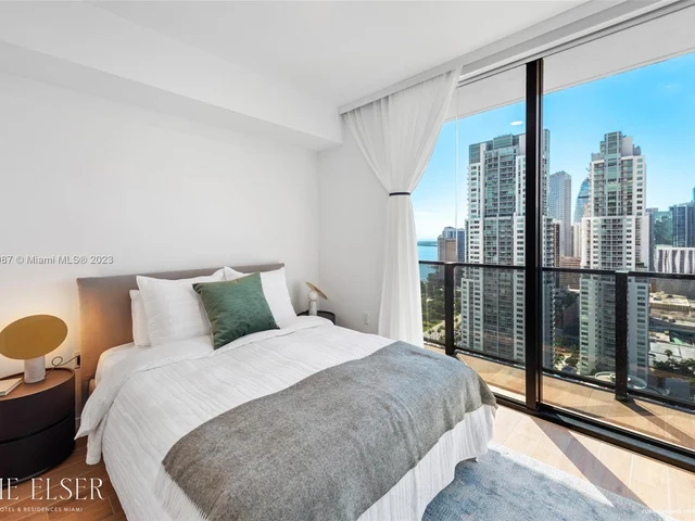 398 NE 5 # 2517, Miami FL 33132