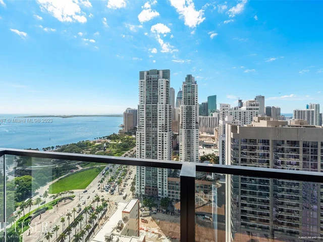 398 NE 5 # 2517, Miami FL 33132