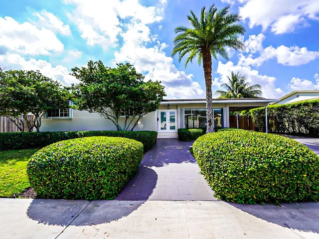 8530 SW 27th Ter, Miami FL 33155