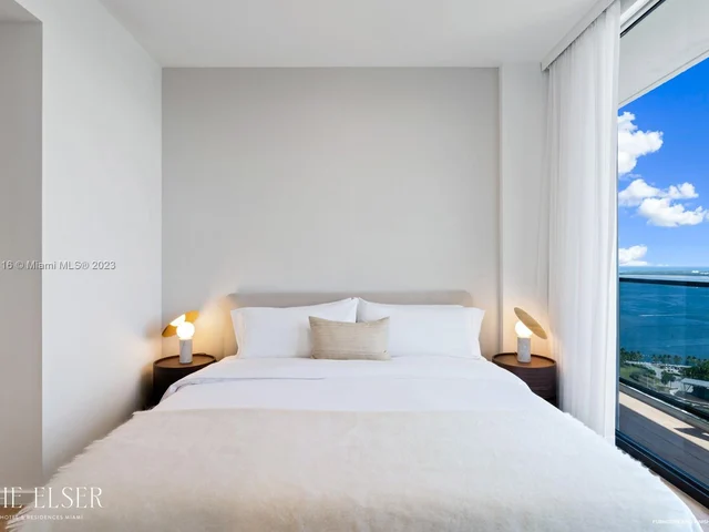 398 NE 5 # 1918, Miami FL 33132