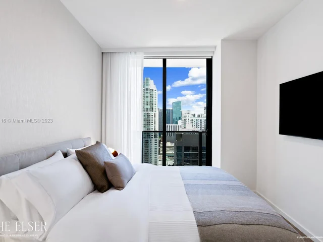 398 NE 5 # 1918, Miami FL 33132