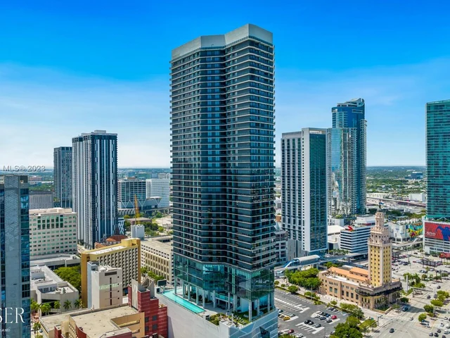398 NE 5 # 2818, Miami FL 33132