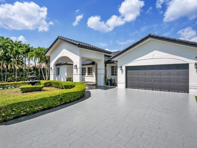 12475 NW 6th St, Miami FL 33182