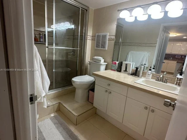 2301 Collins Ave # 1025, Miami Beach FL 33139