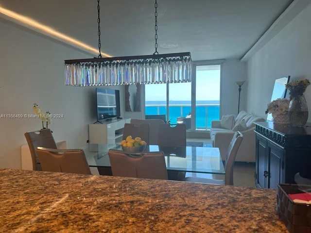 2301 Collins Ave # 1025, Miami Beach FL 33139