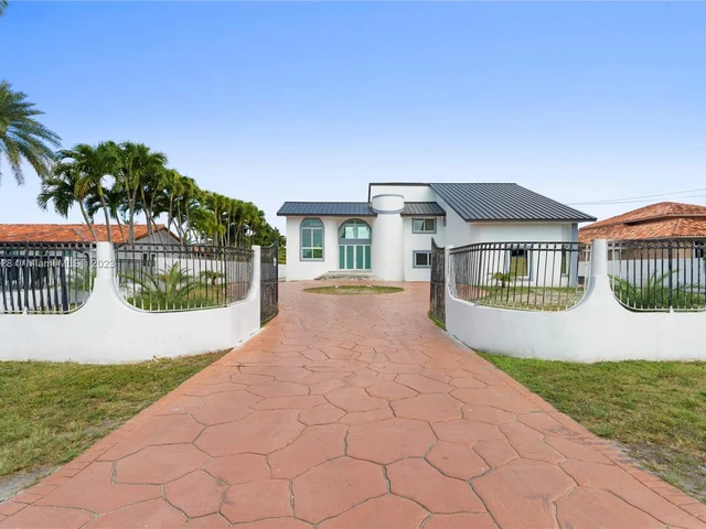 2821 SW 130th Ave, Miami FL 33175