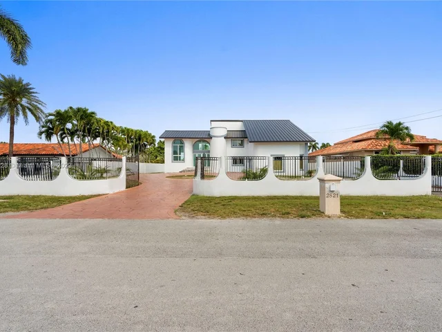 2821 SW 130th Ave, Miami FL 33175