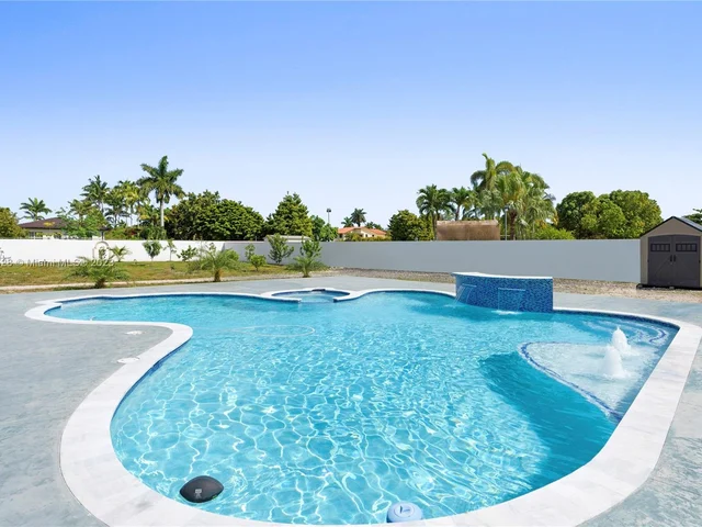 2821 SW 130th Ave, Miami FL 33175