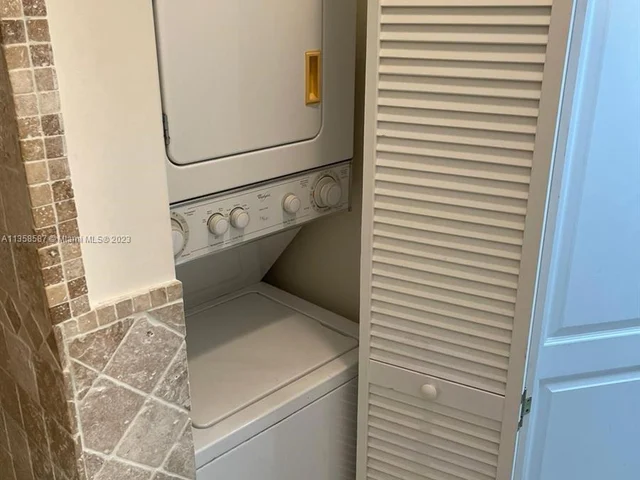 1200 BRICKELL BAY DR # 4217, Miami FL 33131