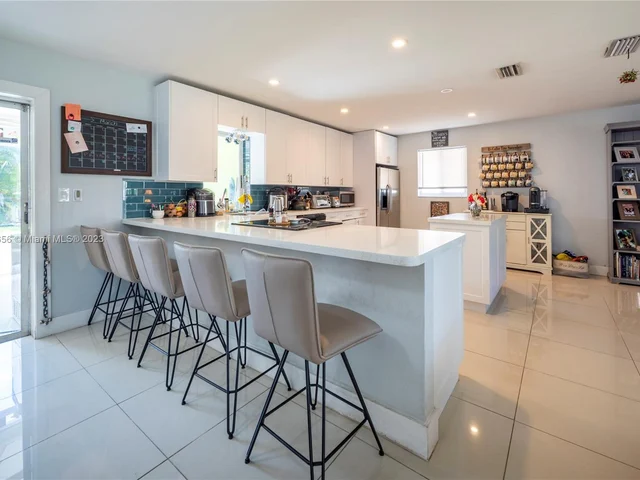 1224 Johnson St, Hollywood FL 33019