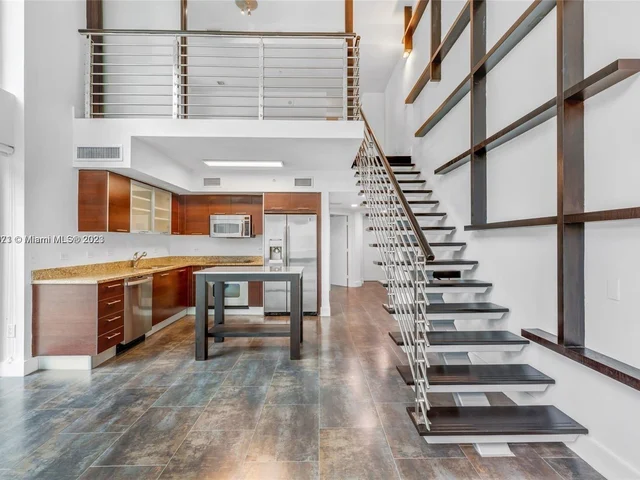 41 SE 5th St # 316, Miami FL 33131