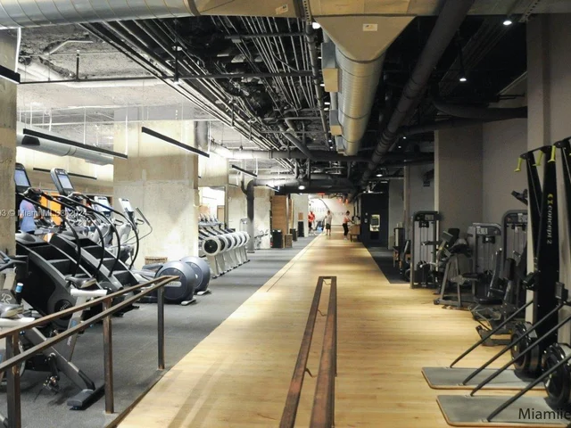 2301 Collins Ave # 1527, Miami Beach FL 33139