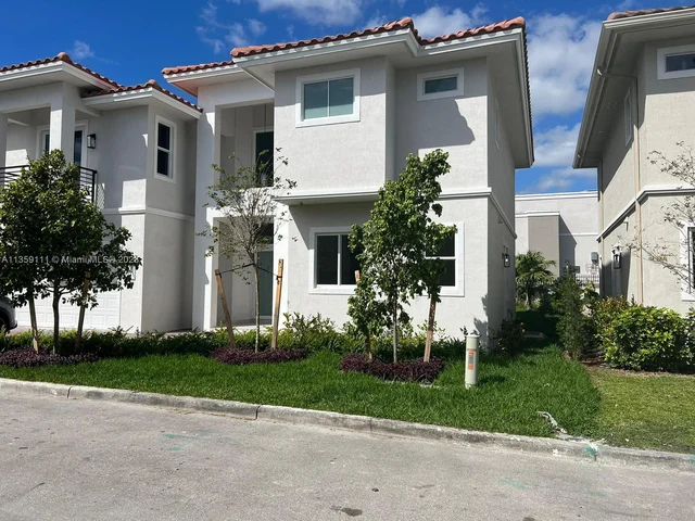 3537 Forest View Circle, Dania Beach FL 33312