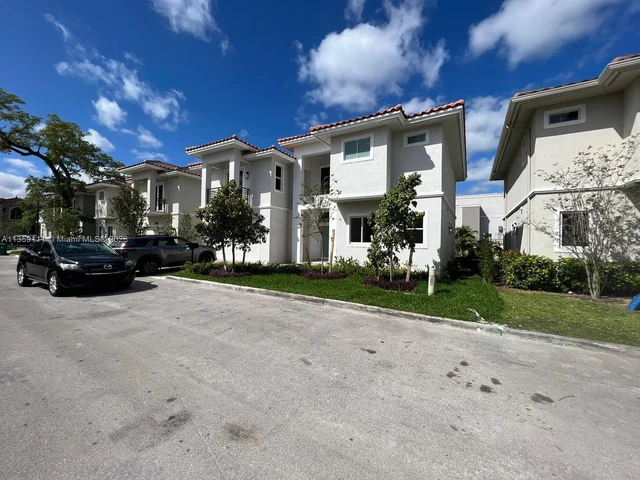 3537 Forest View Circle, Dania Beach FL 33312