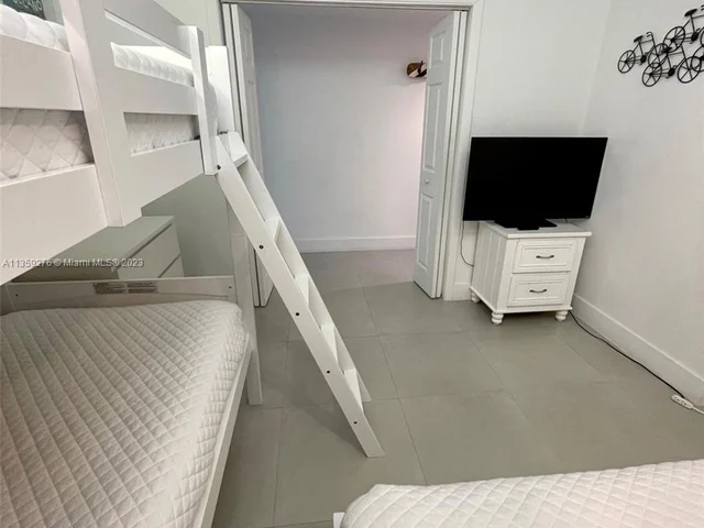 101 Crandon Blvd # 380, Key Biscayne FL 33149