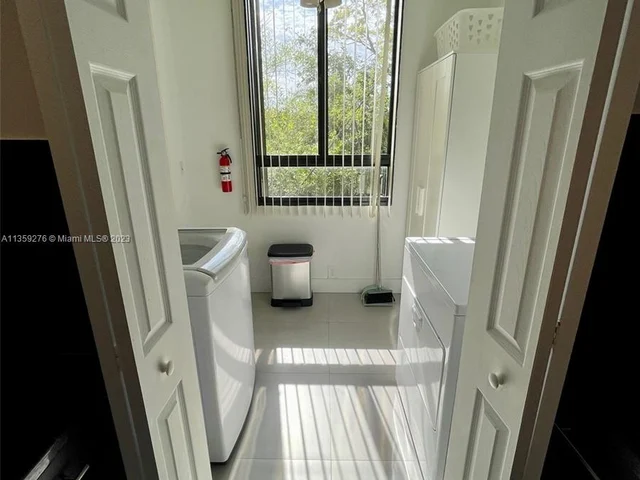 101 Crandon Blvd # 380, Key Biscayne FL 33149