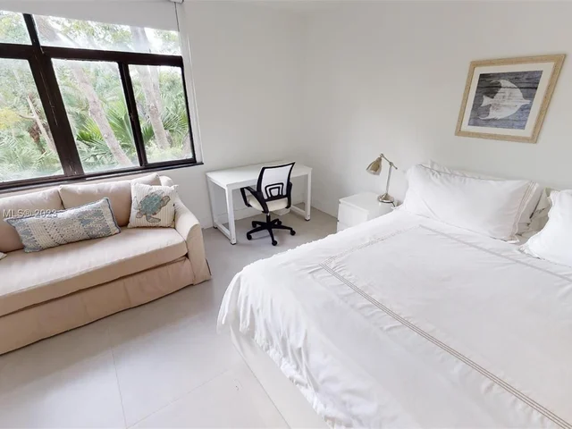 101 Crandon Blvd # 380, Key Biscayne FL 33149