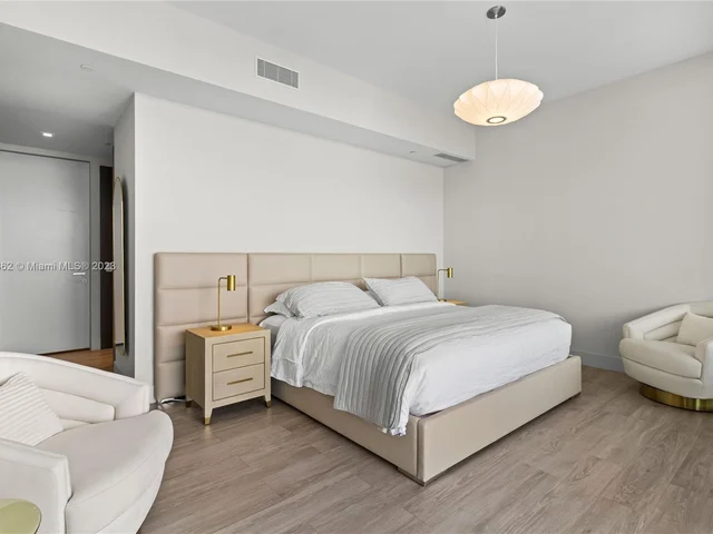 18975 Collins Ave # 1605, Sunny Isles Beach FL 33160