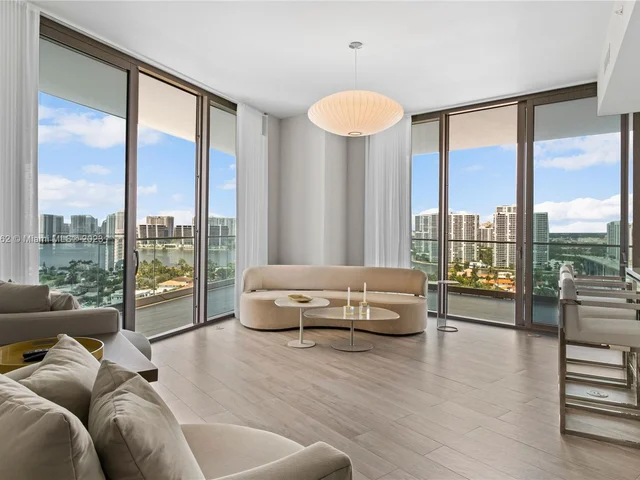 18975 Collins Ave # 1605, Sunny Isles Beach FL 33160