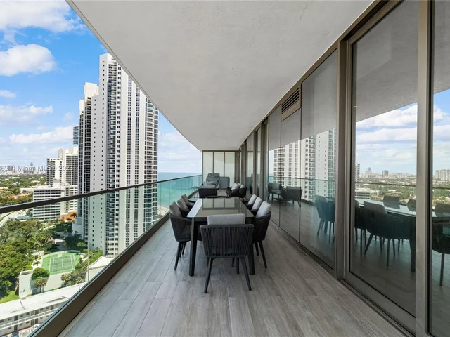 18975 Collins Ave # 1605, Sunny Isles Beach FL 33160