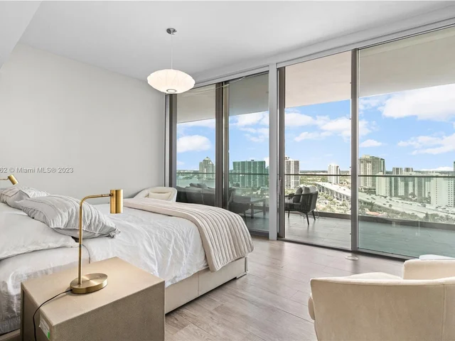 18975 Collins Ave # 1605, Sunny Isles Beach FL 33160