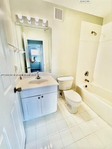 7830 NW 6th St # 201, Pembroke Pines FL 33024