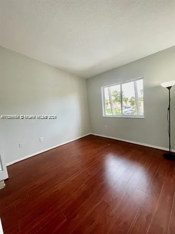 7830 NW 6th St # 201, Pembroke Pines FL 33024