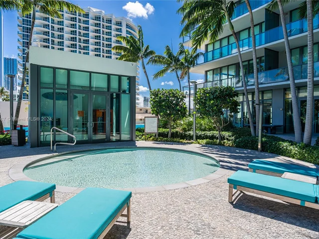 650 NE 32nd St, Miami FL 33137