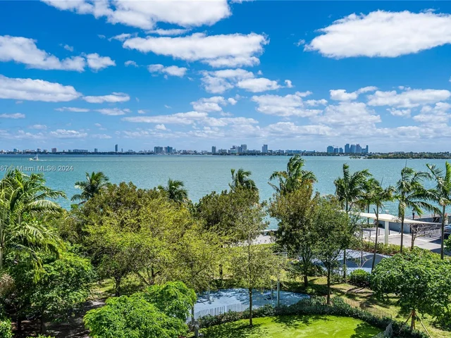 650 NE 32nd St, Miami FL 33137