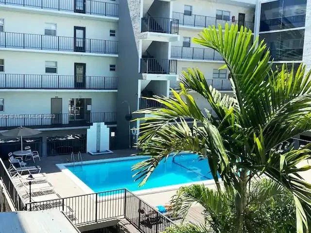201 178th Dr # 332, Sunny Isles Beach FL 33160
