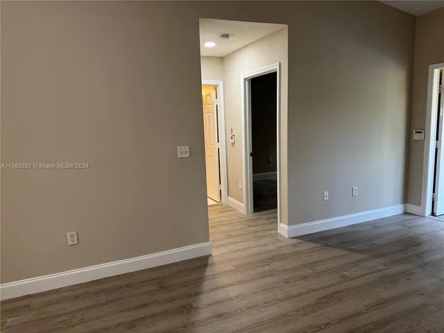 7940 NW 6th St # 203, Pembroke Pines FL 33024