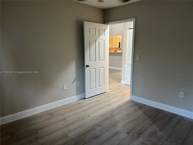 7940 NW 6th St # 203, Pembroke Pines FL 33024