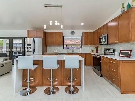 13360 SW 40th St, Miami FL 33175