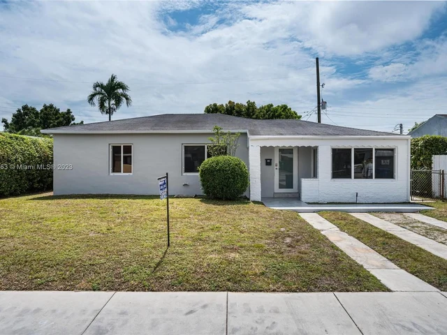 7210 SW 6th St, Miami FL 33144