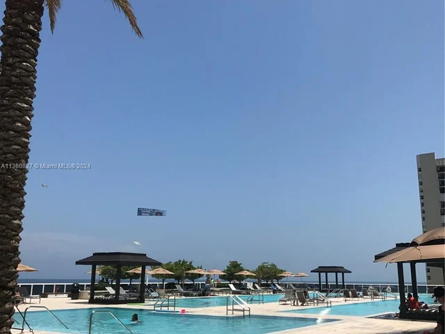 1830 S Ocean Dr # 4106, Hallandale Beach FL 33009