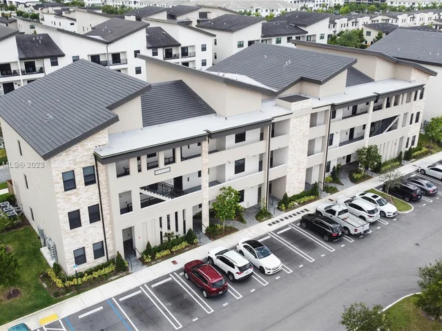 7915 NW 104th AVE # 26, Doral FL 33178