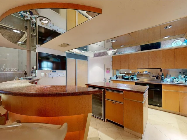 1223 Hillsboro Mile # 7, Hillsboro Beach FL 33062