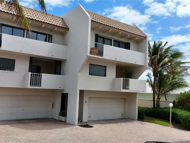 1223 Hillsboro Mile # 7, Hillsboro Beach FL 33062