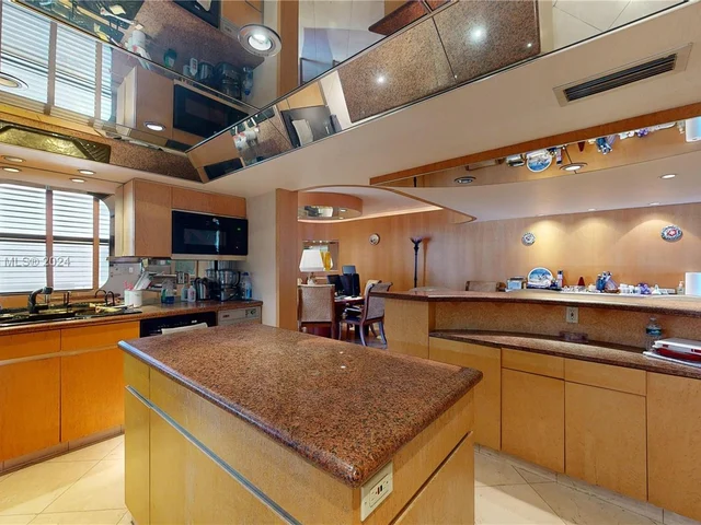 1223 Hillsboro Mile # 7, Hillsboro Beach FL 33062