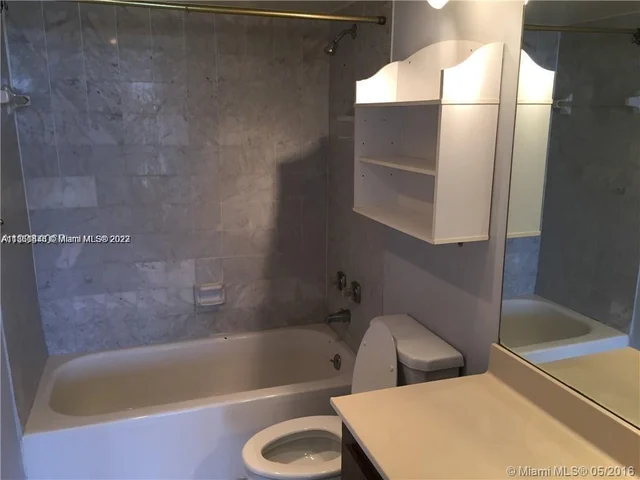 555 NE 15th St # 18H, Miami FL 33132