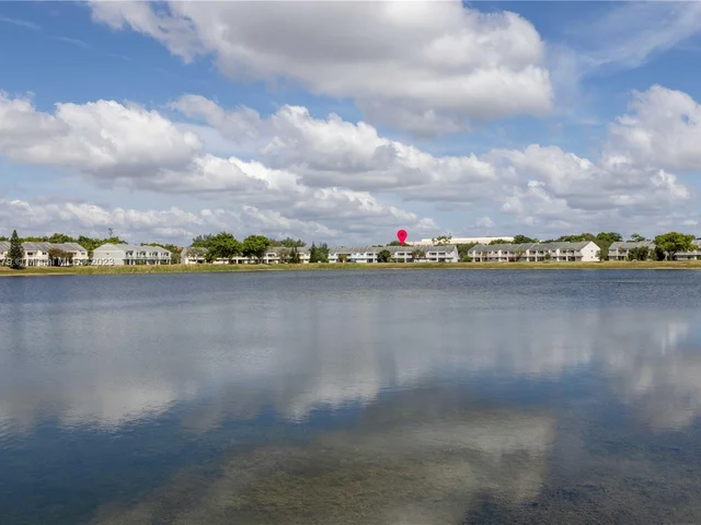 3445 NW 44th St # 204, Oakland Park FL 33309